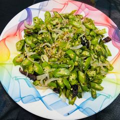 A picture of Lady’s finger/ bhindi fry.