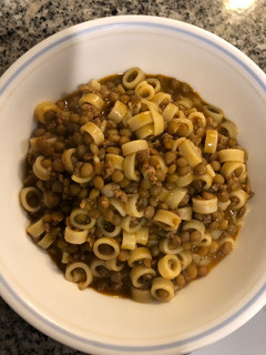 Una foto de Lentejas con pasta