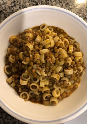 Una foto de Lentejas con pasta