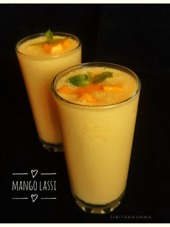 A picture of Mango Lassi.