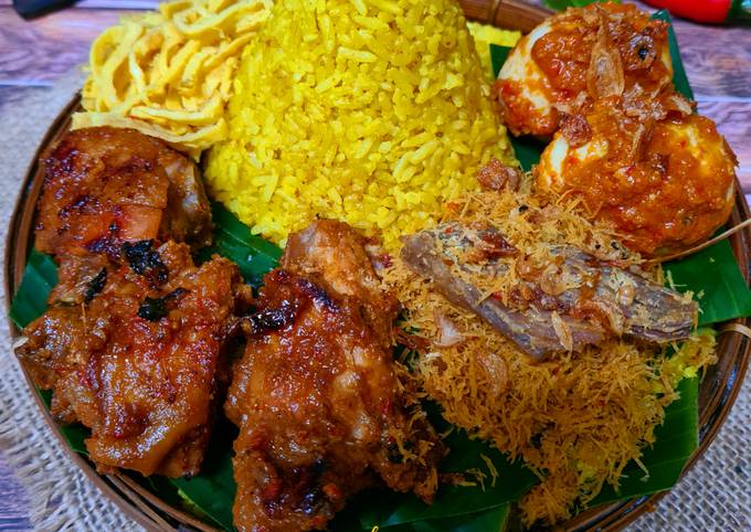 Nasi kuning magic com