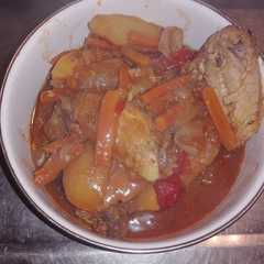 A picture of Pollo a la cacerola.