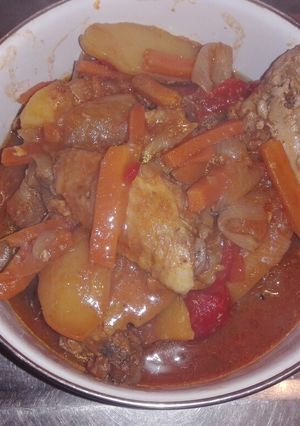 Una foto de Pollo a la cacerola