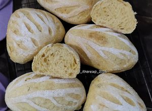 Foto resep Garlic Cheese Soft Sourdough Bread