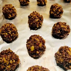 A picture of Baby Quinoa Bites.
