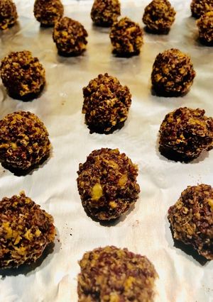 A picture of Baby Quinoa Bites.