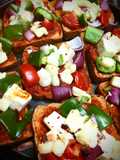 পনির ব্রেড পিজ্জা (paneer bread pizza recipe in Bengali)