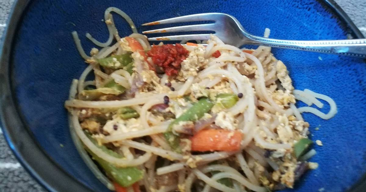 Hakka Noodles Recipe By Avik Roy Chowdhury Cookpad