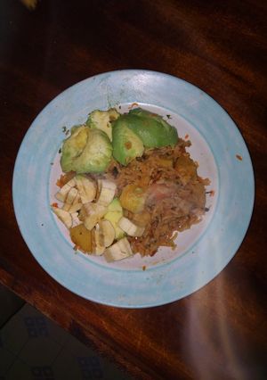 A picture of Fried mix rice and waru.