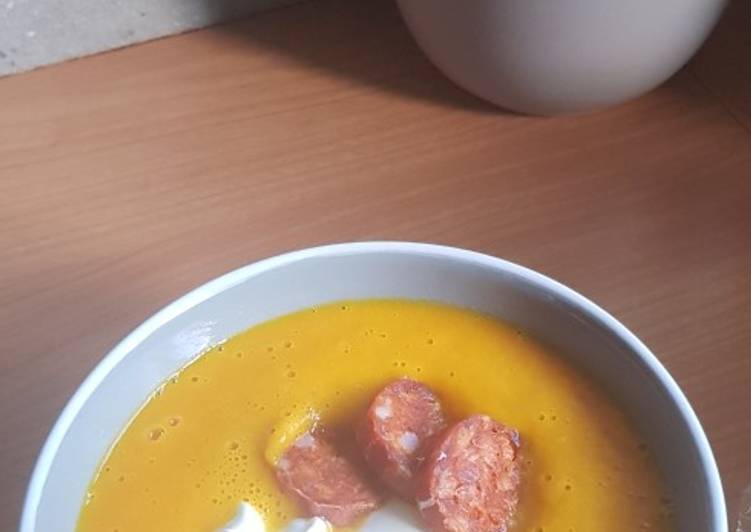 La Délicieuse Recette du Velouté potiron chorizo micro cook tupperware