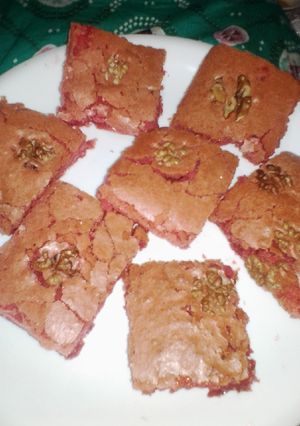A picture of Pink Velvet Brownies.