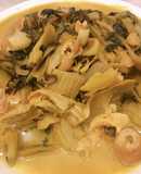 Thú Linh xào cải chua