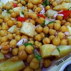 A picture of Khati chanaaloo chat.