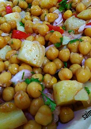 A picture of Khati chanaaloo chat.