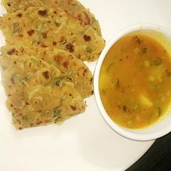 A picture of Radish chapati (mullangi masala chapati).