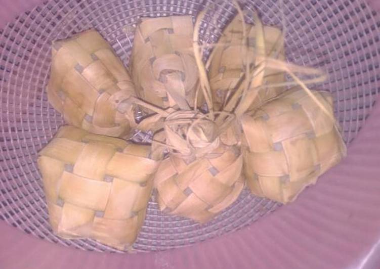 Ketupat ala mom tercinta