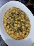 Chickpea spinach curry