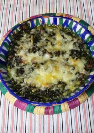 Foto principal de Espinacas a la crema con jamón serrano