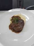 Lomo con puré trufado