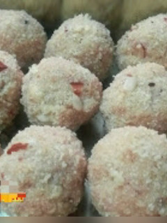 A picture of Caramel Semolina Ladoo.