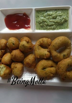A picture of Spinach Medu vada.