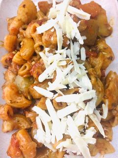 Una foto de GUISO CON VERDURAS 🍆🥒🍅🧅🧄🥕Y FIDEOS CODITOS (COCINADO EN ONE POT)