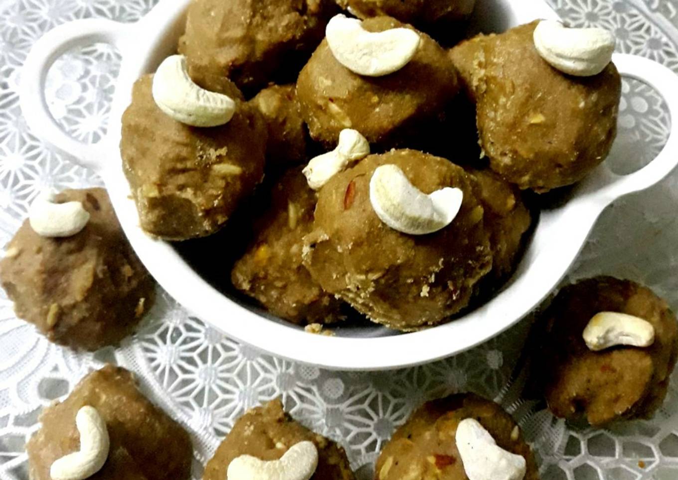 Almond Laddu