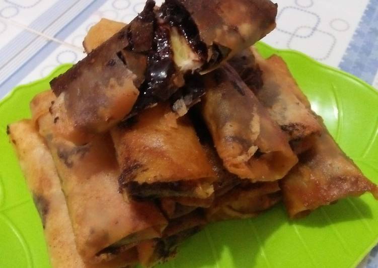 Lumpia pisang lumer