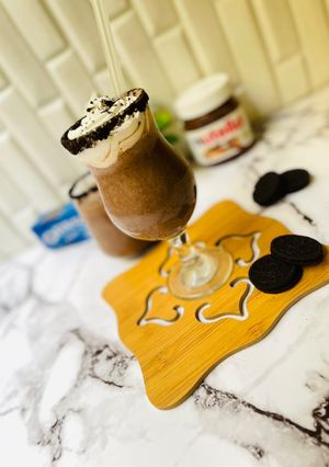 A picture of Oreo and Nutella milkshake.