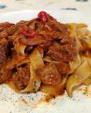 Tagliatelle con Ossobuco di Bovino al Sugo