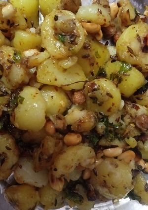 चटपटी आलू (chatpati aloo recipe in Hindi) रेसिपी मुख्य फोटो