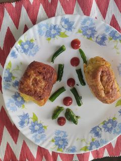 उलटा वडापाव (Ulta Vadapav Recipe In Marathi) रेसिपी चे मुख्य फोटो