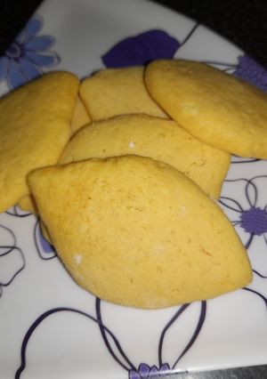 Una foto de Galletas de limón 🍋🍋🍋