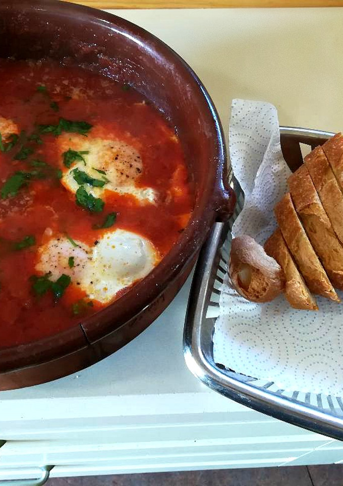 Una foto de Huevos a la napolitana