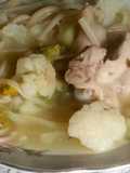 Sopa de pollo con coliflor