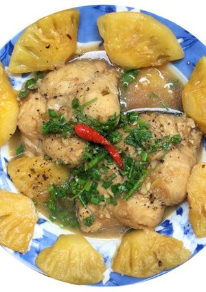 Hình của món Cá thu kho dứa.