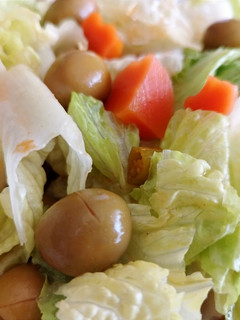 Una foto de Ensalada de aceitunas gazpachas
