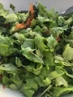 Una foto de Ensalada con kale