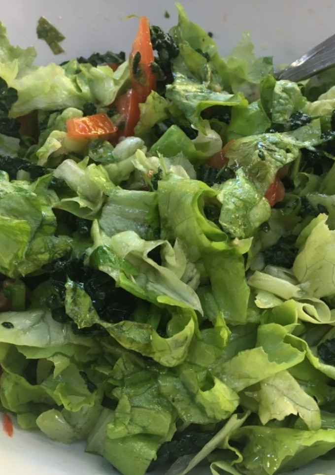 Una foto de Ensalada con kale