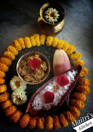 নারকেল দিয়ে মোচার ঘন্ট (Narkel diye mochar ghonto recipe in Bengali) রেসিপির প্রধান ছবি