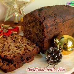 A picture of Christmas fruit cake.