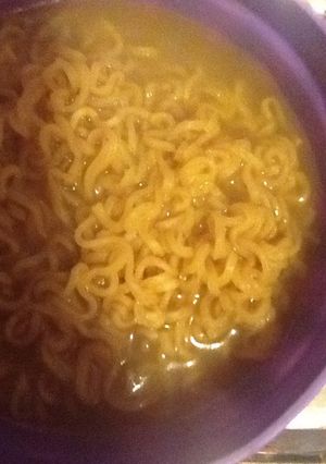 A picture of Chicken ramen noodles.