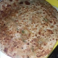 A picture of Aalu ke yummy crispy prathy.