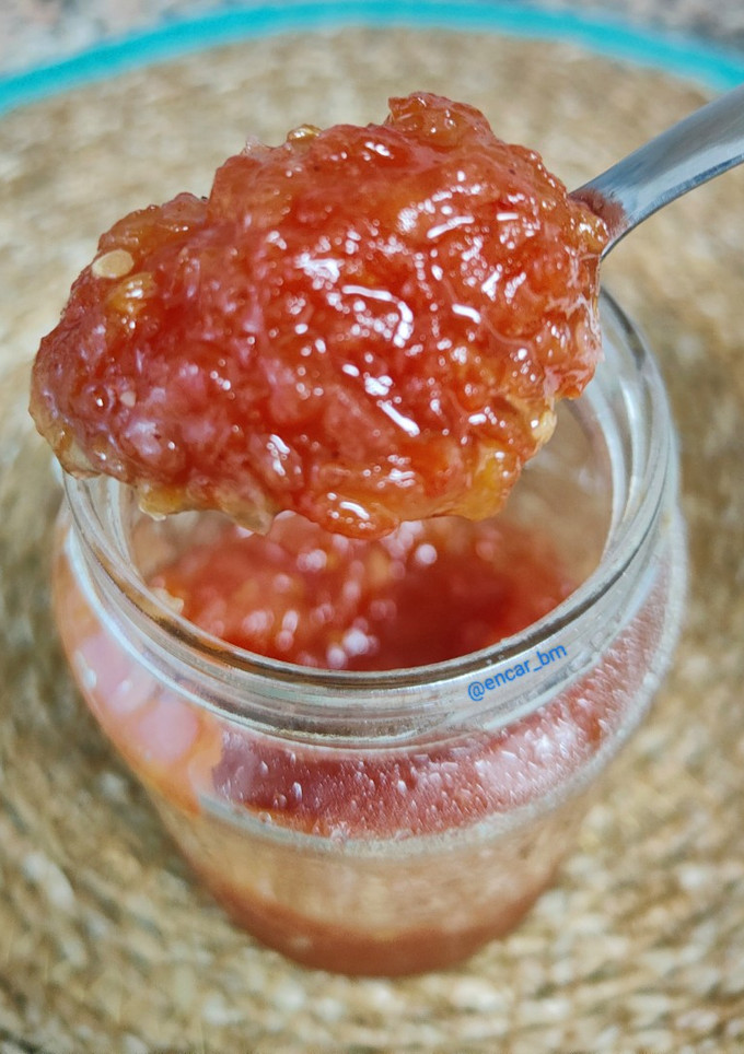 Una foto de Mermelada de tomate y cebolla con toque de jengibre y canela