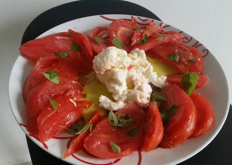 Salade tomate mozza basilic