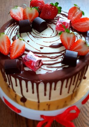 Zdjęcie przepisu Tort śmietankowo truskawkowy 🍓.