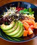 Poke Bowl Cá Hồi Xông Khói & Rau Củ Quả