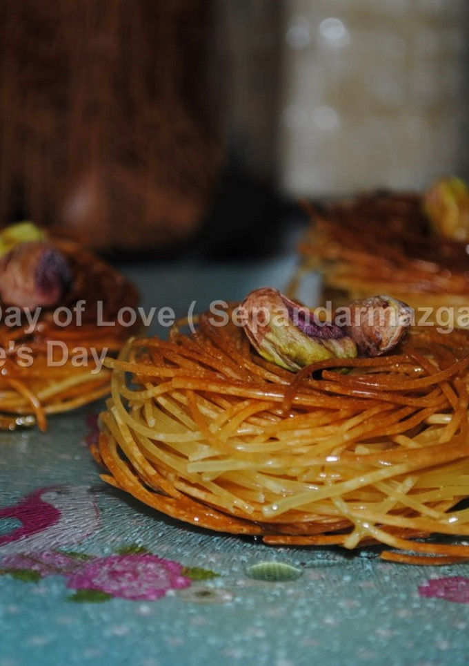 A picture of Bird nest sweet.