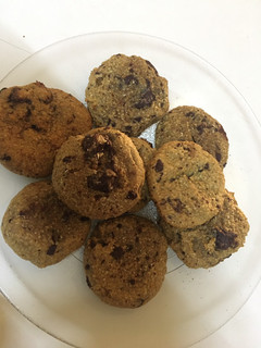 Una foto de Galletitas de avena saludables con chips de chocolate 🍪