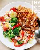 Mì trộn + Salad rau củ